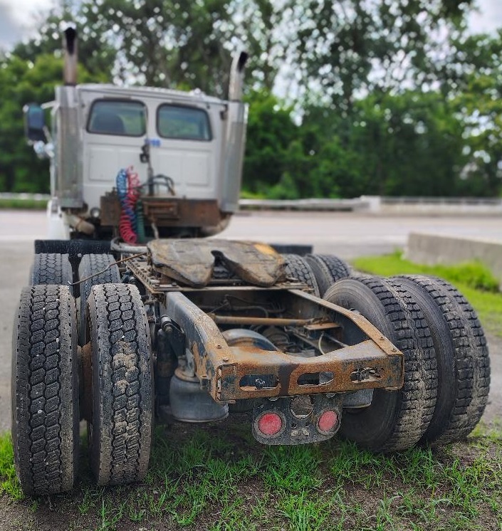 2005 STERLING L9500 - Image 5